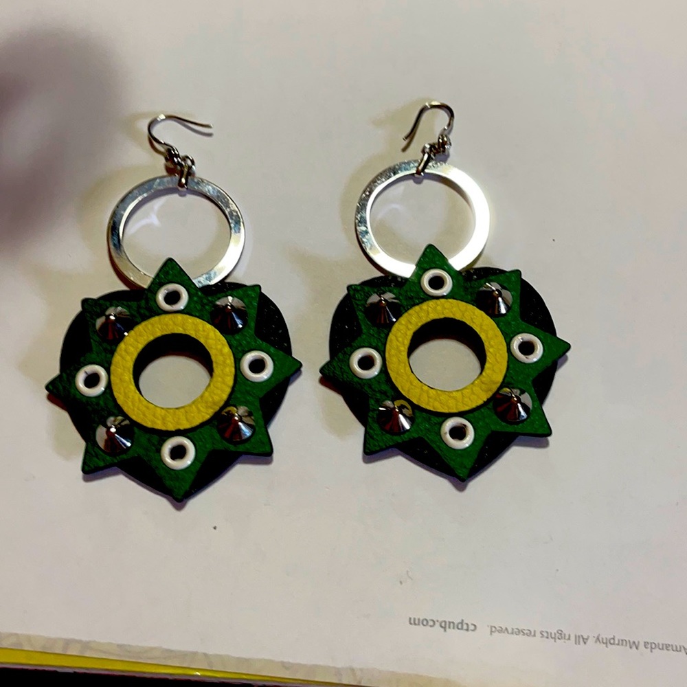 Brand new w/o tags Henri Bendel leather heart, star, spiky earrings
